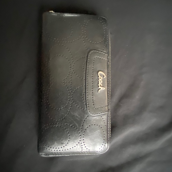 Coach wallet - Picture 1 of 4